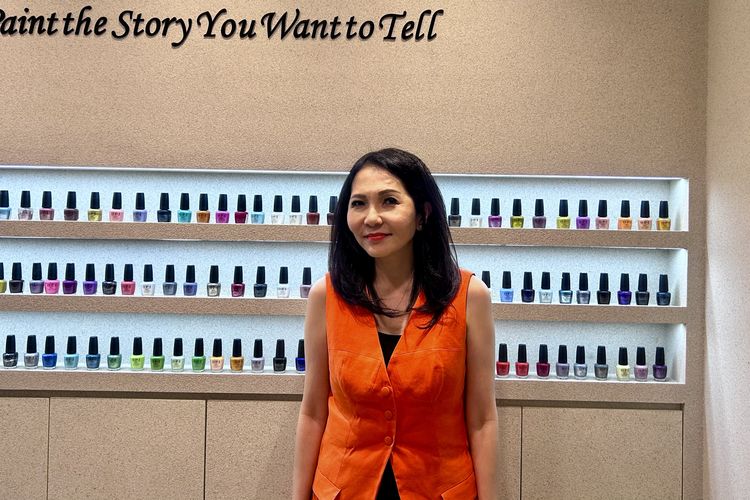 nail art, OPI Indonesia, alat pengering kutek kuku, alat pengering kutek, alat pengering kutek uv, alat pengering kutek led, perbedaan alat pengering kutek uv dan led, lampu kuku, Lampu UV Vs LED untuk Nail Art, Mana yang Lebih Cepat dan Aman?