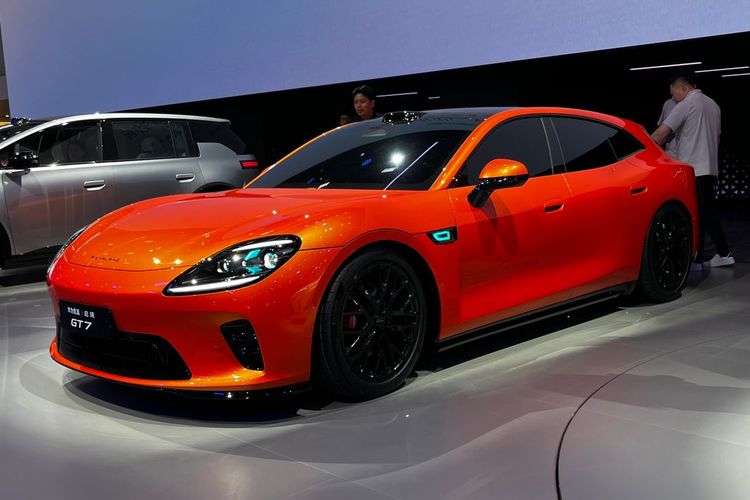 Aistaland GT7, mobil listrik premium, Beijing Auto Show 2026, GAC Luncurkan Aistaland GT7 dan E8 PHEV di Beijing Auto Show 2026