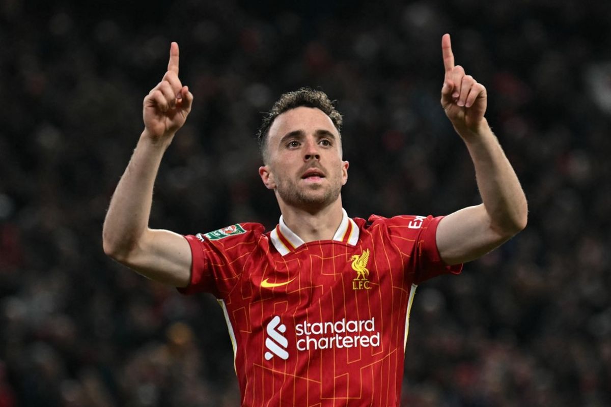 Diogo Jota, Liverpool, Man United, Everton, Anfield, Liga Inggris, everton, Diogo Jota meninggal dunia, Diogo jota meninggal kecelakaan, Diogo jota meninggal kecelakaan di spanyol, Diogo Jota Liverpool, Diogo Jota Meninggal Dunia, Respek dari Man United, Bendera Setengah Tiang Anfield