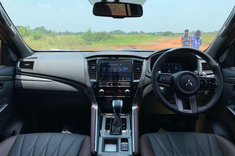 keluhan pengguna, Mitsubishi Pajero Sport, SUV Ladder Frame, Nurdin Setiawan, Pajero Sport 2023: Kenyamanan vs Keluhan Pengguna, Pembaruan Modernitas, Kenyamanan yang Penuh Pujian, Namun..., Masalah Detail yang Mengganggu, Biaya dan Pelayanan Purna Jual , Penilaian Akhir