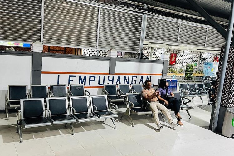 libur panjang, jadwal KRL Jogja-Solo, stasiun tugu yogyakarta, HUT ke-80 RI, 16-18 Agustus 2025, Spesial HUT ke-80 RI, Ini Jadwal KRL Jogja-Solo Tanggal 16-18 Agustus 2025, Berangkat dari Stasiun Tugu Yogyakarta, Berangkat dari Stasiun Lempuyangan, Berangkat dari Stasiun Maguwo, Berangkat dari Stasiun Brambanan, Berangkat dari Stasiun Srowot, Berangkat dari Stasiun Klaten, Berangkat dari Stasiun Ceper, Berangkat dari Stasiun Delanggu, Berangkat dari Stasiun Gawok, Berangkat dari Stasiun Purwosari, Berangkat dari Stasiun Solo Balapan, Berangkat dari Stasiun Solojebres