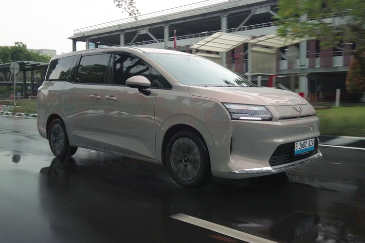 Cortez Darion EV, performa, mobil listrik, Efisiensi Daya, Wuling, Merasakan Performa dan Efisiensi Daya Wuling Cortez Darion EV