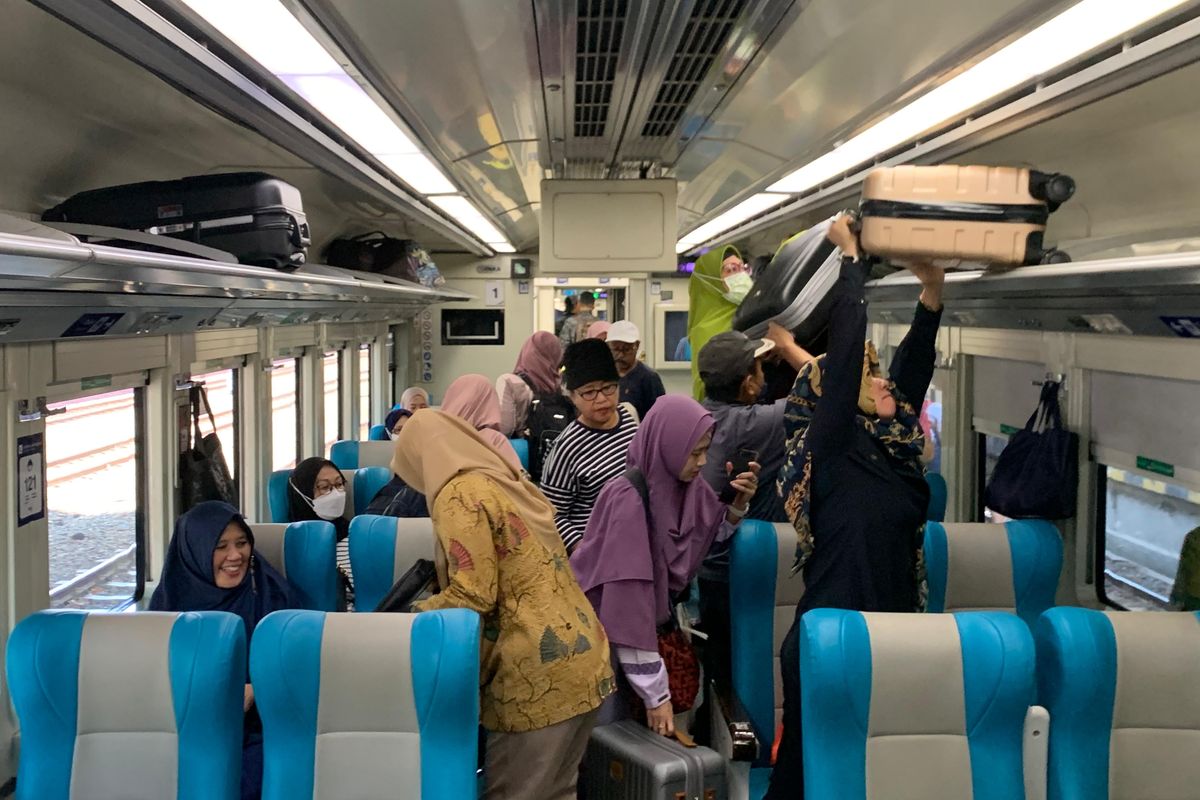 kereta api, diskon tiket kereta api, reduksi, penumpang lansia, Penumpang Lansia Bisa Dapat Diskon Tiket Kereta 20 Persen, Ini Caranya!