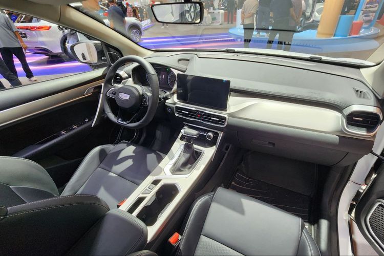 Geely, spesifikasi, GJAW 2025, geely coolray, Plus - Minus Geely Coolray: Mesin 1.5 L Turbo 3 Silinder