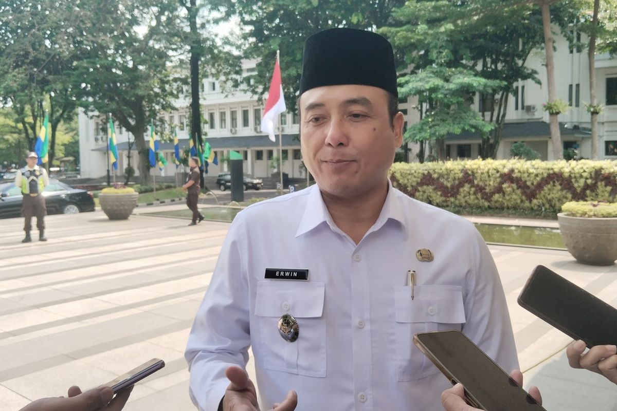 Wakil Wali Kota Bandung, Wakil Wali Kota Bandung Erwin, wakil wali kota Bandung, wakil wali kota bandung tersangka, harta kekayaan wakil wali kota bandung erwin, profil wakil wali kota bandung erwin, Profil dan Kekayaan Wakil Wali Kota Bandung Erwin yang Jadi Tersangka