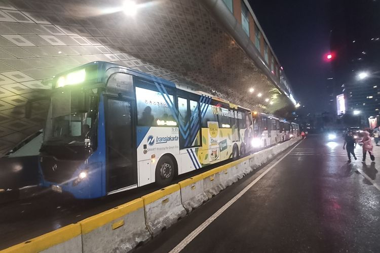 Transjakarta, cuaca ekstrem, Layanan Bus Transjakarta Kembali Normal, 225 Rute Telah Beroperasi