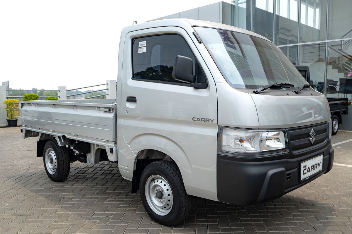mobil niaga ringan, Suzuki Carry, Daihatsu Gran Max, Tren Penjualan Mobil 2026: Pikap dan Blind Van Melaju Pesat
