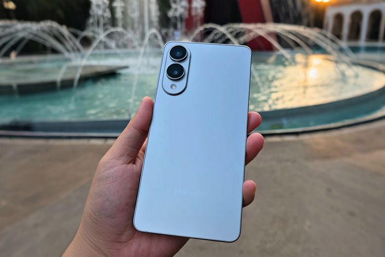 lebaran, 2026, 32 HP Harga Rp 9 Juta Lebih buat Lebaran 2026, Terbaru Xiaomi 17 dan 17 Ultra, 1. Oppo Reno 15 Pro Max, 2. Oppo Find X8, 3. Oppo Find X9, 4. Oppo Find X9 Pro, 5. Oppo Find N5, 6. Vivo X200, 7. Vivo X100 Pro, 8. Vivo X200 Pro, 9. Vivo X300, 10. Vivo X300 Pro, 11. Vivo X Fold5, 12. Vivo X Fold3 Pro, 13. Realme GT 7 Aston Martin Green, 14. Xiaomi 15T Pro, 15. Poco F7 Ultra, 16. Poco F8 Ultra, 17. Samsung Galaxy S25 FE, 18. Samsung Galaxy S25, 19. Samsung Galaxy S25 Edge, 20. Samsung Galaxy S25 Ultra, 21. Samsung Galaxy S26, 22. Samsung Galaxy S26+, 23. Samsung Galaxy S26 Ultra, 24. Samsung Galaxy Z Flip7, 25. Samsung Galaxy Z Fold7, 26. Huawei Pura 80 Ultra, 27. Huawei Pura 80 Pro, 28. Huawei Mate X6, 29. Huawei Mate XT Ultimate Design, 30. Huawei Pura 80, 31. Xiaomi 17, 32. Xiaomi 17 Ultra