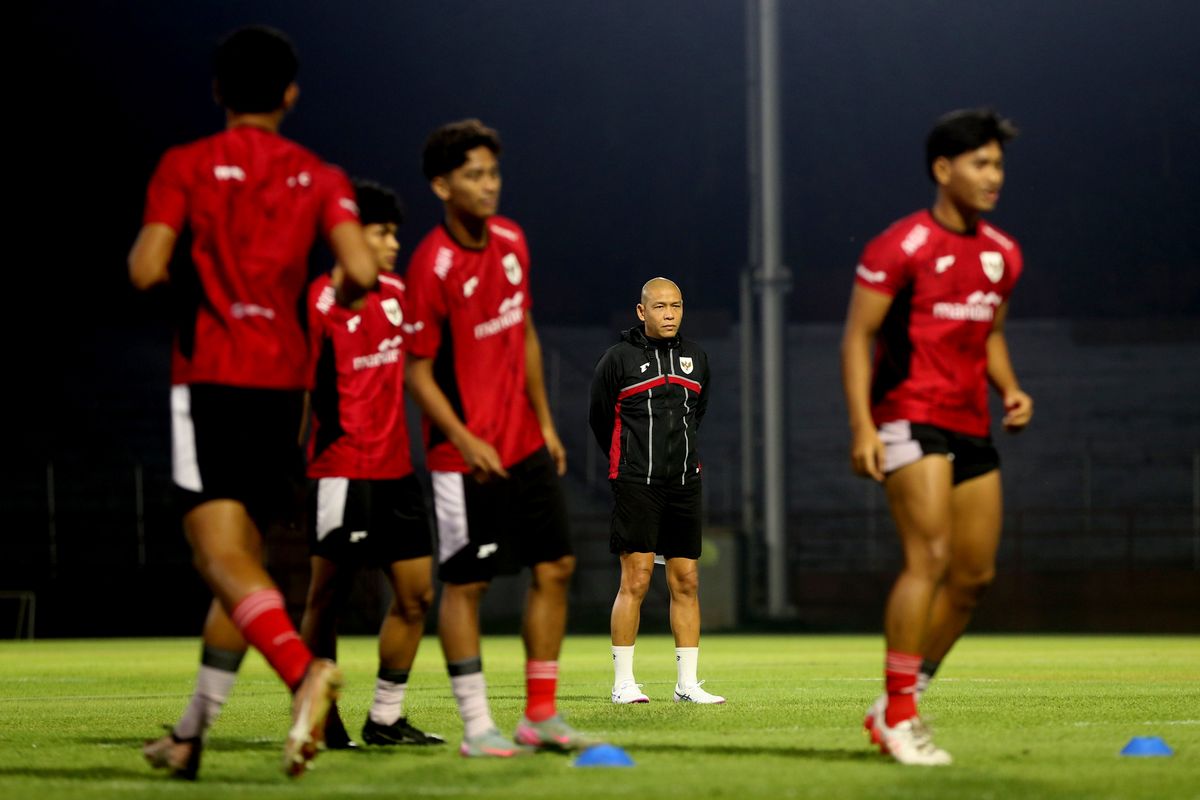 Indonesia, Vietnam, Nova Arianto, Timnas U19 Indonesia, Pengamat Sebut Peluang Indonesia di Piala AFF U19 Terbuka Lebar, Kesinambungan Pembinaan Vietnam, Vietnam Dinilai Jadi Lawan Paling Berat, Format Kompetisi Bisa Jadi Ancaman, Indonesia Dituntut Menang di Semua Laga, Ancaman Australia dan Thailand di Semifinal