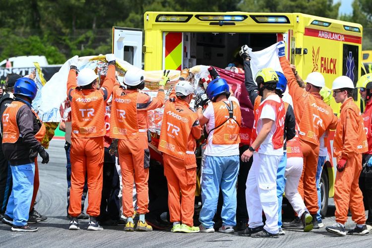 MotoGP, Alex Marquez, Live MotoGP Catalunya 2026: Red Flag, Alex Marquez Alami Crash Hebat