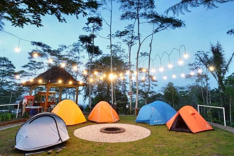 Kulon Progo, wisata alam di Kulon Progo, Waduk Sermo, Bukit Ngisis, 5 Destinasi Wisata Alam di Kulon Progo, Disertai Rute dan Harga Tiket Masuknya, 1. Waduk Sermo, 2. Bukit Ngisis, 3. Pantai Glagah, 4. Bukit Pulepayung, 5. Kalibiru