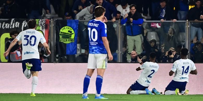 Florentino Perez, Inter Milan, Denzel Dumfries, Liverpool, Ibrahima Konate, bursa transfer, Real Madrid, LaLiga, Florentino Perez Konfirmasi Kedatangan Dumfries dan Konate Jika Terpilih Kembali