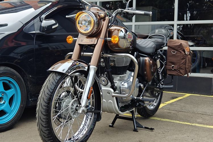 motor gede, pemula, Royal Enfield Classic 350, pengalaman Rizal, Curhat Pemakai Royal Enfield Classic 350 Selama Satu Tahun, Pengalaman Setahun, Performa dan Karakter , Efisiensi Bahan Bakar , Layanan Purnajual dan Komunitas, Tampilan 