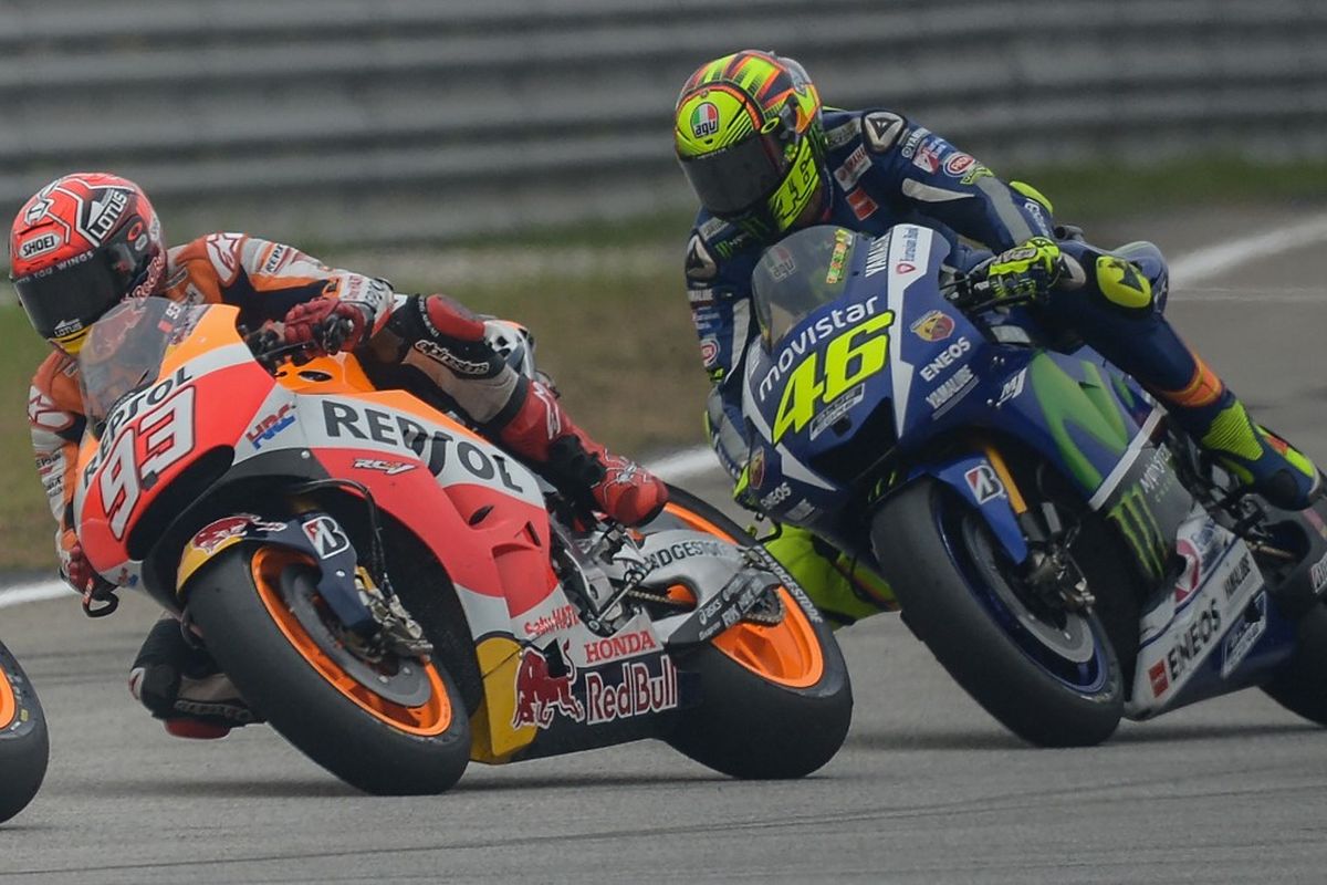 Valentino Rossi, Marc Marquez, MotoGP, MotoGP Malaysia 2015, Marco Simoncelli, francesco bagnaia, marco simoncelli, sepang clash, motogp 2025, Kritik Keras Bagnaia Soal Dokumenter Sepang Clash