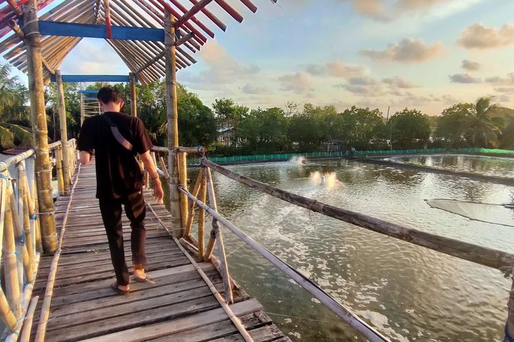 Kulonprogo, pantai, 6 Pantai di Kulonprogo Yogyakarta dengan Pemandangan Sunset Terbaik, 1. Pantai Glagah, 2. Pantai Congot, 3. Pantai Trisik, 4. Pantai Bugel, 5. Pantai Pasir Kadilangu, 6. Pantai Mlarangan Asri