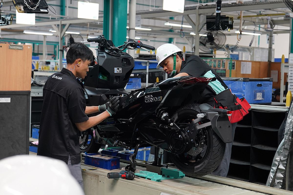Indika Energy, Cikarang, motor listrik, pabrik Alva, cikarang, Alva Klaim Mampu Produksi 100.000 Motor Listrik Per Tahun