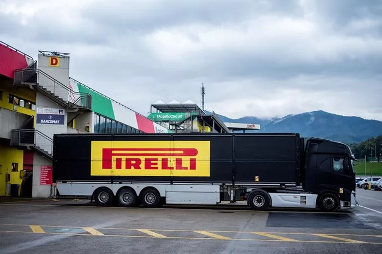 MotoGP, Pirelli, Sirkuit Misano, ban MotoGP, sirkuit misano, Ban Motor, ban motogp, sesi tes valencia, MotoGP 2025, Pirelli Bakal Tes Ban MotoGP Pertama Kali di Sirkuit Misano