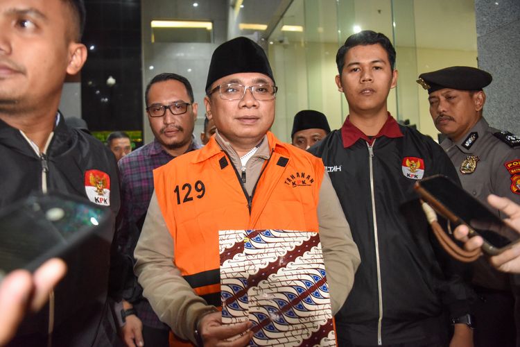 profil Rismon Sianipar, Update promo Superindo, [POPULER NUSARAYA] Daftar Aset Kasus Yaqut yang Disita KPK | Profil Rismon Sianipar, 1. Daftar aset Yaqut yang disita KPK, 2. Update promo Superindo, 3. Kalender libur April 2026, 4. Kejanggalan kematian santri di Kubu Raya, 5. Profil Rismon Sianipar