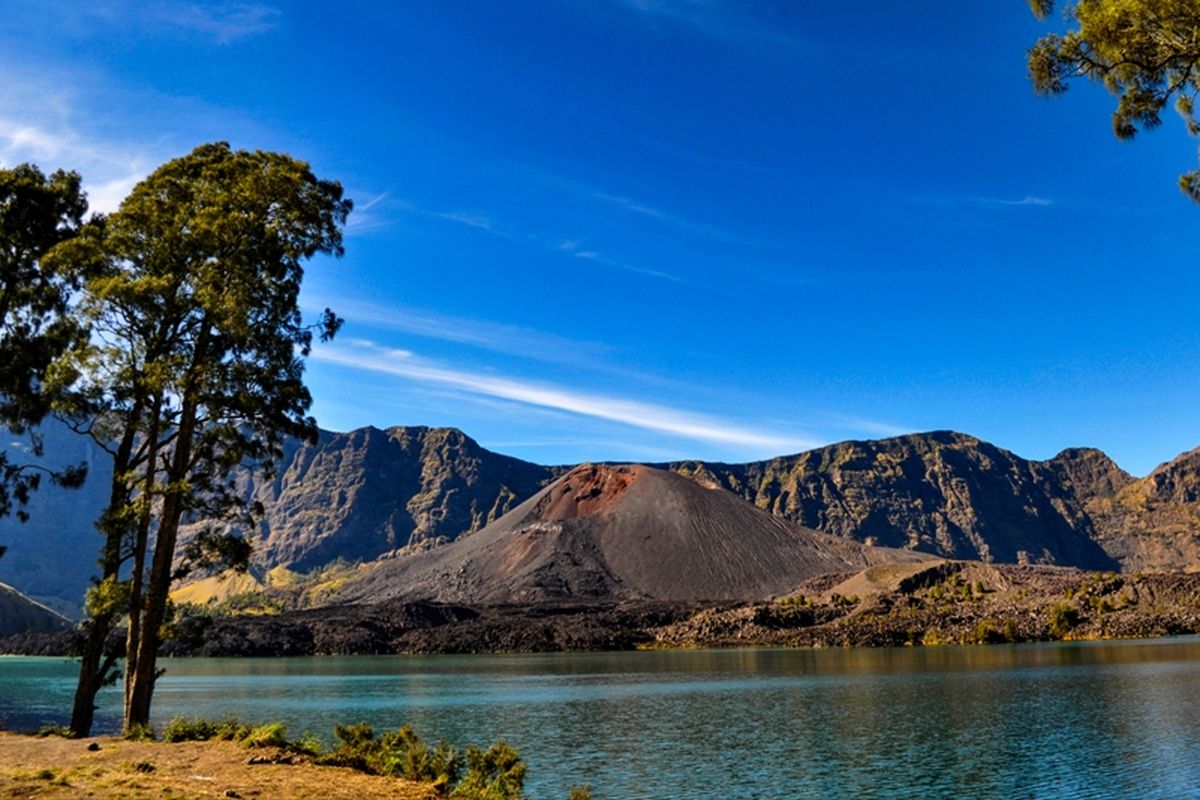 Gunung Rinjani, blacklist, sanksi tegas, pendaki ilegal, gunung rinjani, Tiga Pendaki Diblacklist 5 Tahun Usai Mendaki Gunung Baru Jari Rinjani