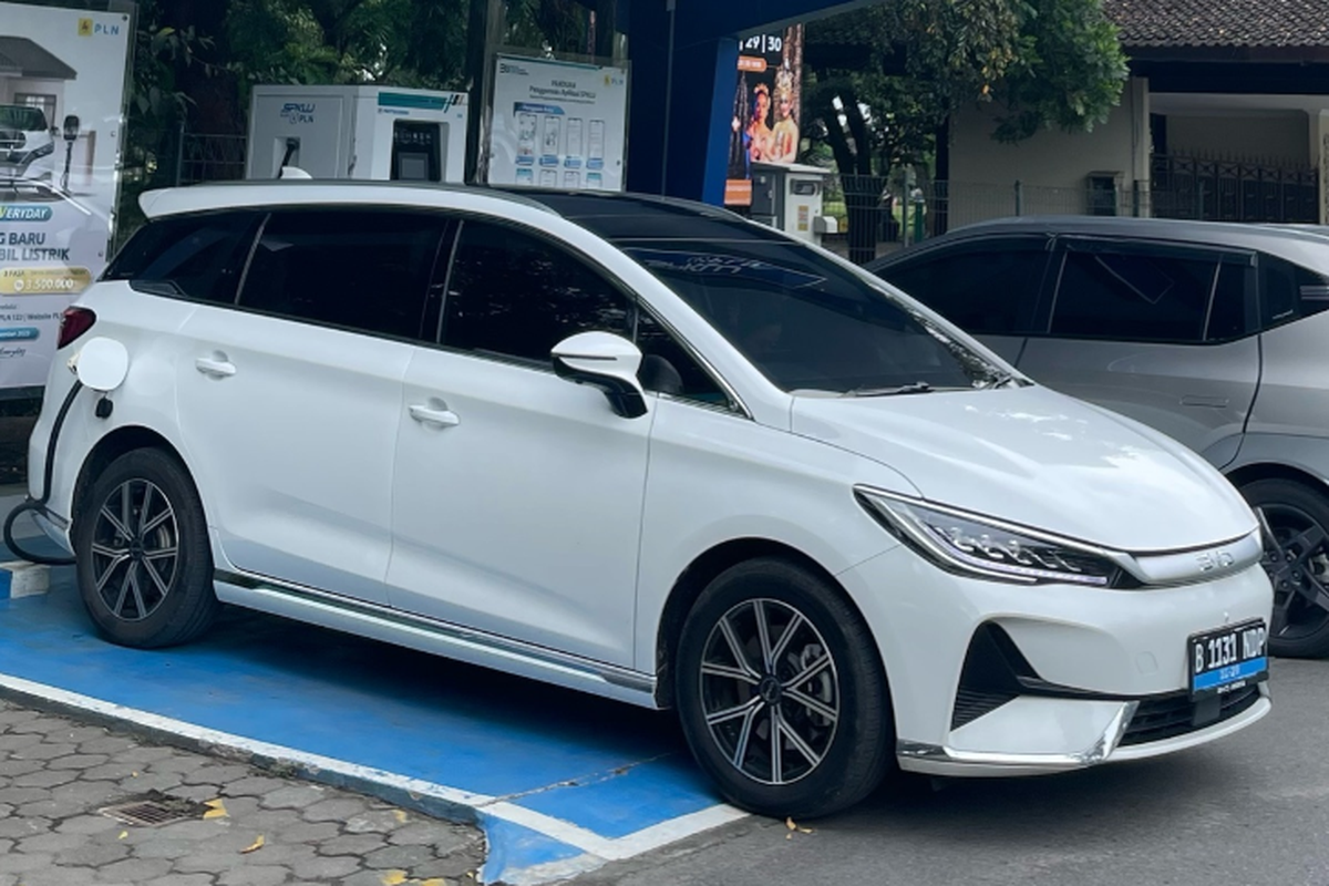 cara perpanjang SIM online, Mobil Listrik, BYD M6, Jalan Salemba Tengah, One Way, Reli Dakar 2026, Shammie Zacky Baridwan, Aturan TKDN, Baterai Nikel, Insentif, Harga BYD M6 Bekas, Shammie Zacky Debut di Reli Dakar