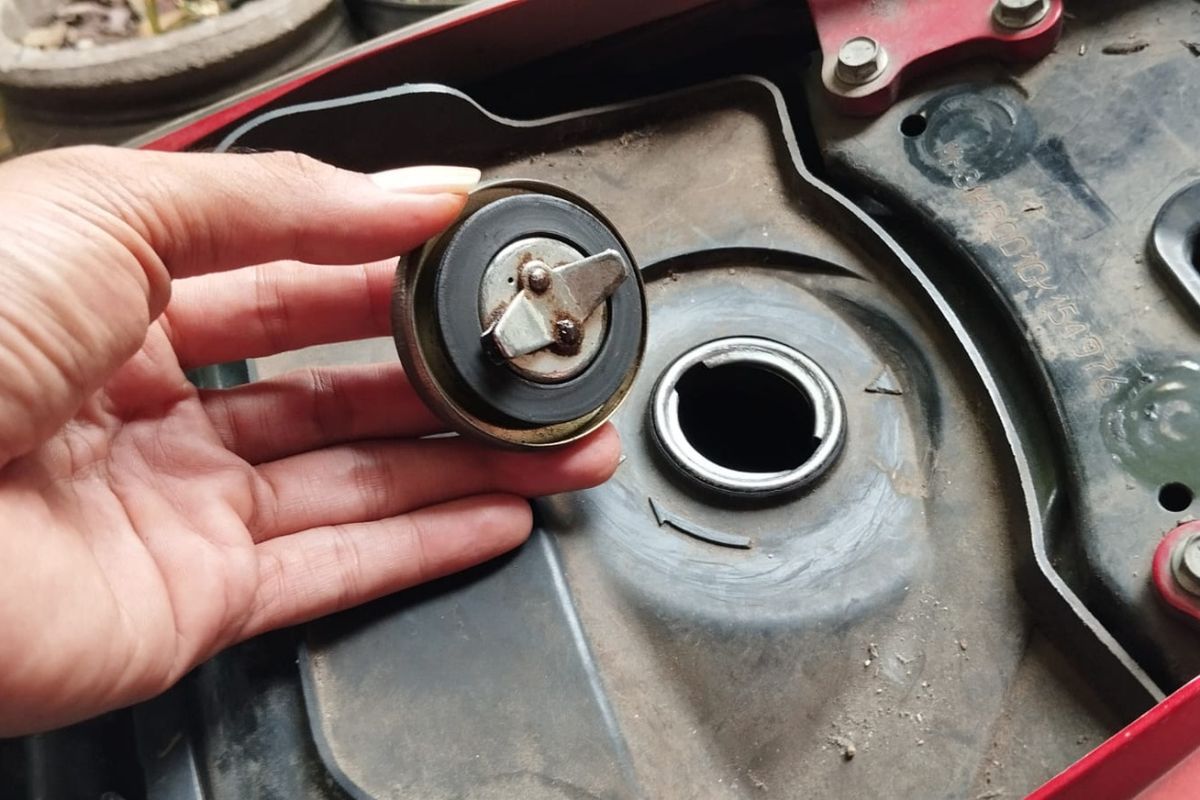 octane booster, RON Bensin, logam octane booster, Benarkah Ada Logam Khusus untuk Menaikkan Nilai Oktan di Bensin?