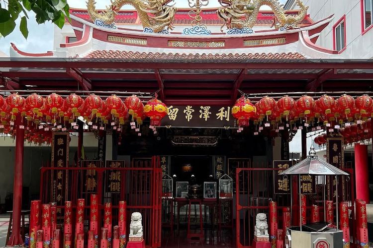 klenteng, Jakarta, Dari Glodok hingga Ancol, 5 Klenteng Bersejarah di Jakarta untuk Wisata Imlek, 1. Klenteng Kim Tek Ie / Vihara Dharma Bhakti, 2. Klenteng Ancol / Vihara Bahtera Bakti, 3. Klenteng Lupan / Vihara Lu Ban, 4. Klenteng Shia Djin Kong, 5. Klenteng Tan Sing Ong / Vihara Tanda Bakti