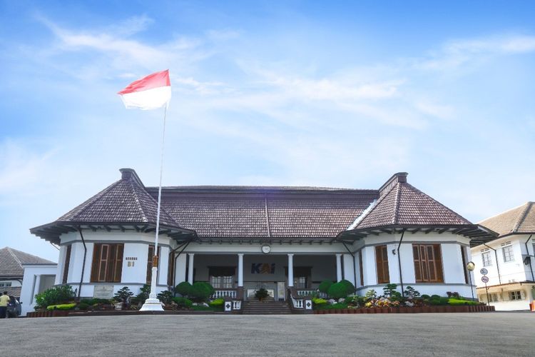 kereta api, sejarah kereta api, Sejarah kereta api di indonesia, sejarah hut kereta api, Sejarah HUT Kereta Api 28 September, Perjalanan Ular Besi di Indonesia, Sejarah awal mula kereta api di Indonesia, Kereta api Indonesia pada masa pendudukan Jepang, Sejarah penetapan tanggal hari jadi Kereta Api Indonesia, Makna peringatan Hari Kereta Api