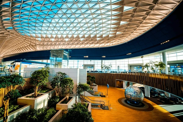 bandara terbersih di dunia, 9 dari 10 Bandara Terbersih Dunia 2026 Ada di Asia, 1. Tokyo Haneda Airport, 2. Incheon International Airport, 3. Singapore Changi Airport Air terjun indoor Jewel Changi Airport, Singapura., 4. Narita International Airport