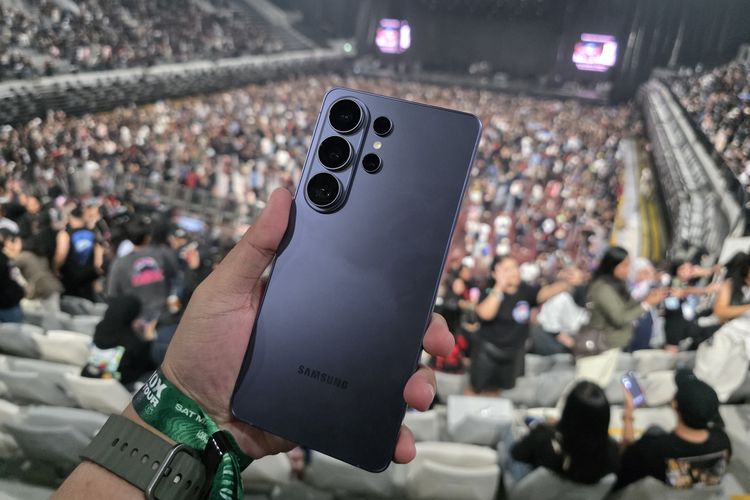 Samsung, Galaxy S26 series, sinematik, Galaxy LOG, Samsung S26 Ultra, konser, One Ok Rock, fancam, preset warna, Bikin Fancam Konser Ala Film Pakai Fitur Galaxy LOG di Samsung S26 Ultra