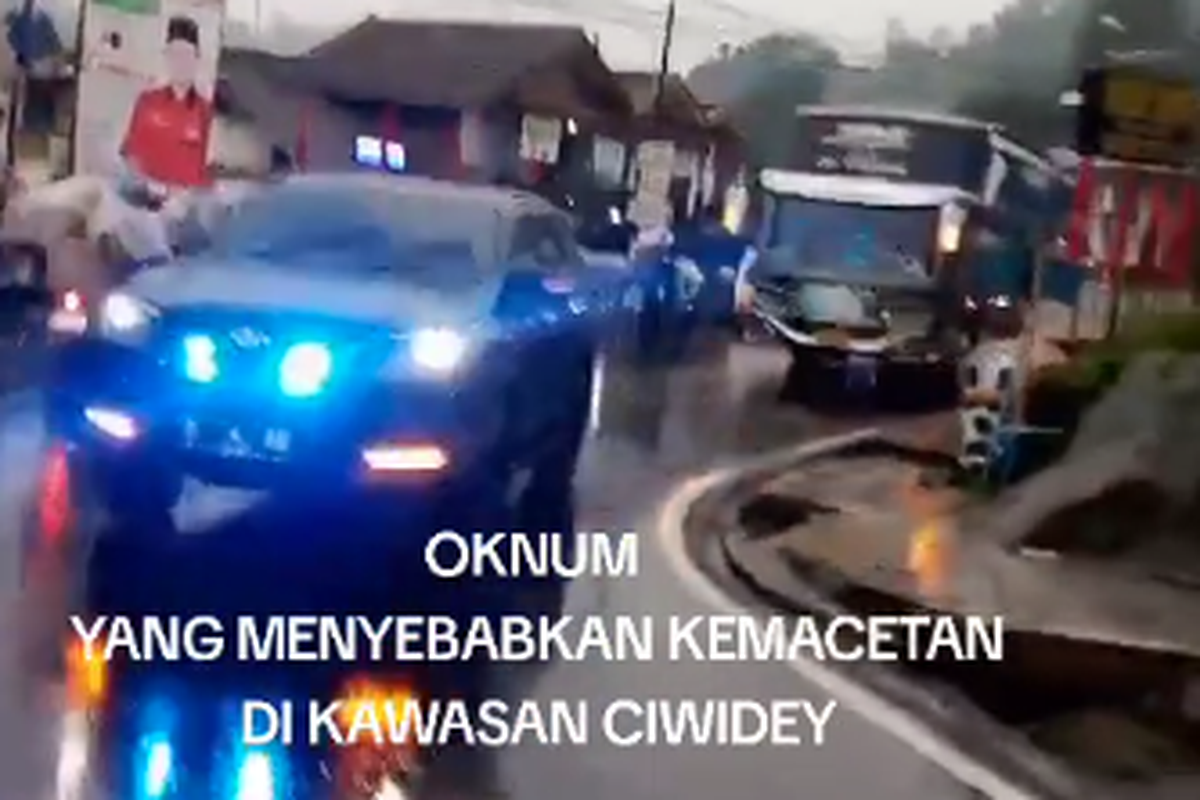 Stop tot tot wuk wuk, gerakan anti strobo, sirene ilegal di jalan, strobo kendaraan pejabat, aturan sirene dan strobo, UU lalu lintas strobo sirene, protes masyarakat strobo, polisi diamkan strobo ilegal, Ramai Gerakan, Warga lawan strobo dan sirene, Arogansi kendaraan pejabat, Aturan sudah jelas, tapi masih dilanggar, Polisi diduga tutup mata