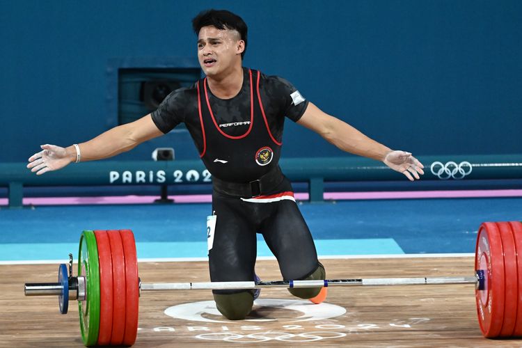 Angkat Besi, Rahmat Erwin Abdullah, angkat besi, Kejuaraan Angkat Besi Asia 2025, Rizki Juniansyah, kejuaraan angkat besi asia 2025, asian weightlifting championships 2025, Kejuaraan Angkat Besi Asia 2025: Rekor Dunia Rahmat Erwin, Rizki Berjuang sampai Tangan Luka