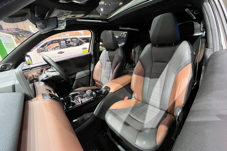 Urban Cruiser EV, Toyota, bZ4X, Crossover listrik, Selisih Rp 40 Juta, Ini Perbandingan Toyota Urban Cruiser EV dan bZ4X