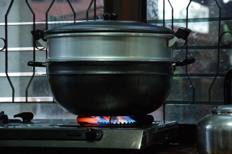 kubis, Cara memasak kubis, cara memasak kubis yang enak, memasak kubis, Jangan Digoreng, Ini 5 Cara Masak Kubis Agar Lezat dan Bernutrisi, 1. Dikukus, 2. Ditumis, 3. Dijadikan salad, 4. Dimasak dalam sup atau lodeh, 5. Dijadikan urap