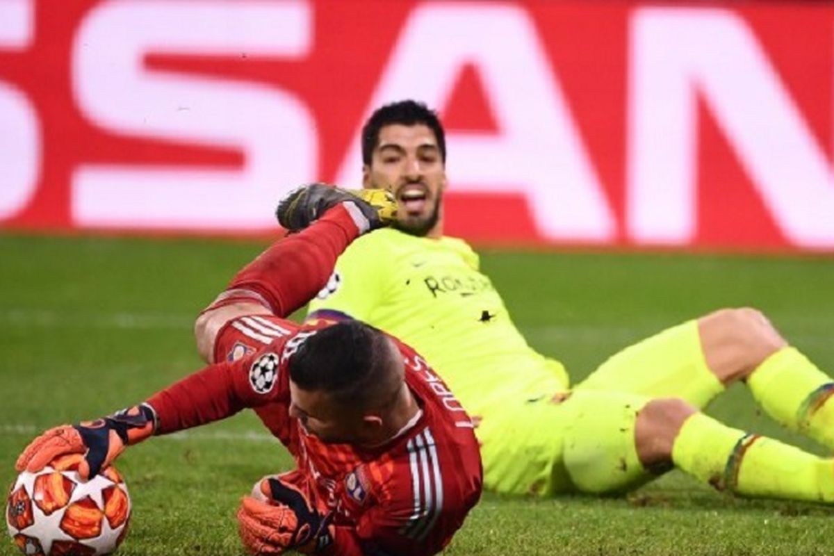 Anthony Lopes, puasa, Nantes, Le Havre, Liga Perancis, Muslim, Ramadhan, Liverpool, Juergen Klopp, Sadio Mane, Aksi Kiper Nantes Pura-pura Cedera demi Rekan Setim Buka Puasa di Tengah Laga Ligue 1
