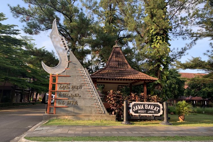 sejarah singkat tmii jakarta, sejarah taman mini indonesia indah, sejarah singkat berdirinya taman mini indonesia indah, siapa yang mendirikan tmii, Sejarah TMII, Wisata Miniatur Indonesia yang Digagas Tien Soeharto