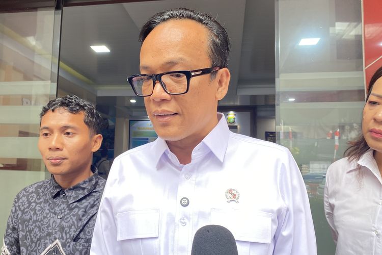 Immanuel Ebenezer, Immanuel Ebenezer ditangkap KPK, ott wamenaker, wamenaker ditangkap kpk, wamenaker ott kpk, immanuel ebenezer partai apa, Jadi Tersangka KPK, Ini Profil dan Harta Kekayaan Immanuel Ebenezer, Profil singkat Immanuel Ebenezer, Perjalanan politik Immanuel Ebenezer, Immanuel Ebenezer ditunjuk jadi wamenaker dan komisaris BUMN, Total kekayaan Immanuel Ebenezer capai Rp 17,62 miliar, Immanuel Ebenezer terjerat kasus korupsi