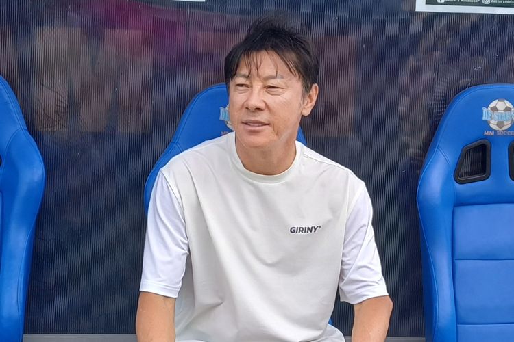 Timnas Indonesia, Patrick Kluivert, Shin Tae Yong, pelatih timnas indonesia, timnas, Kualifikasi Piala Dunia 2026, Perlukah Timnas Indonesia CLBK dengan STY? Begini Kata Pengamat