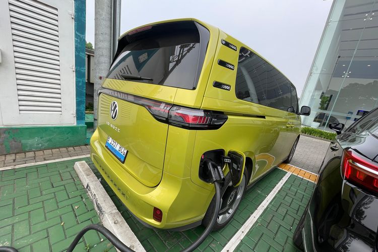 biaya kepemilikan, insentif pemerintah, mobil listrik, Volkswagen ID.Buzz, Hitung-hitungan Biaya Kepemilikan VW ID.Buzz Selama 5 Tahun