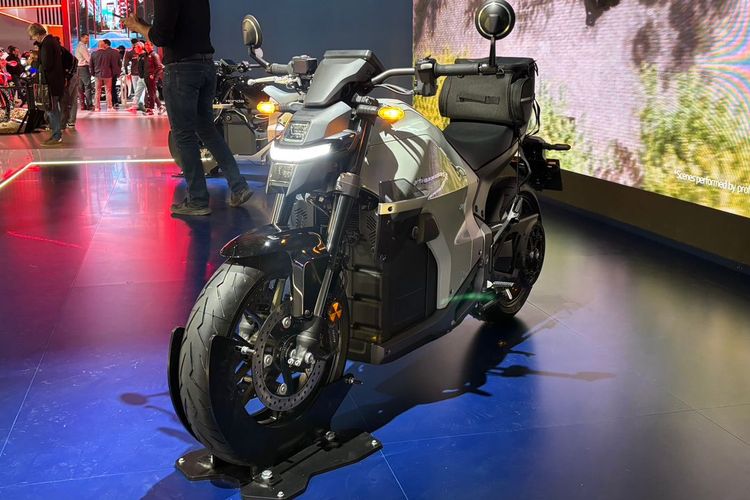motor listrik, Honda, pameran otomotif, Honda WN7, Astra Honda Motor, EICMA 2025, Honda WN7 Diproduksi di Jepang, Bakal Dijual di Indonesia?