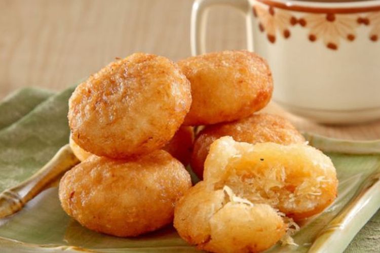 goreng singkong, resep singkong goreng merekah, tips memasak singkong, singkong goreng mekar, trik singkong renyah, Resep Singkong Goreng Tanpa Dikukus dan Air Es, 1 Langkah Ini Bikin Hasilnya Merekah