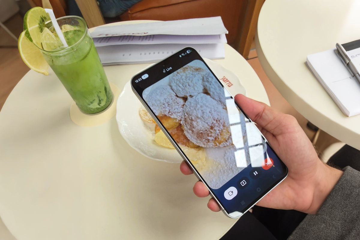 Samsung, gemini, Gemini AI, AI gemini, Galaxy S25 FE, samsung S25 FE, Samsung Galaxy S25 FE, Gemini AI di Galaxy S25 FE Bisa Jadi Teman Nongkrong Pintar, Ini Buktinya