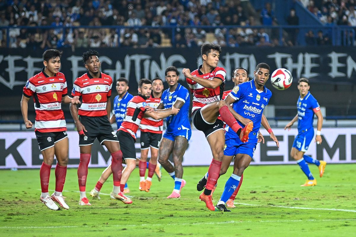 Super League, Persib, Madura United, Persib vs Madura United, Persib Bandung, Ramon Tanque, Uilliam Barros, Andrew Jung, Frans Putros, Super League 2025-2026, Igor Tolic, Kata-kata Igor Tolic Usai Hasil Persib Vs Madura United 5-0
