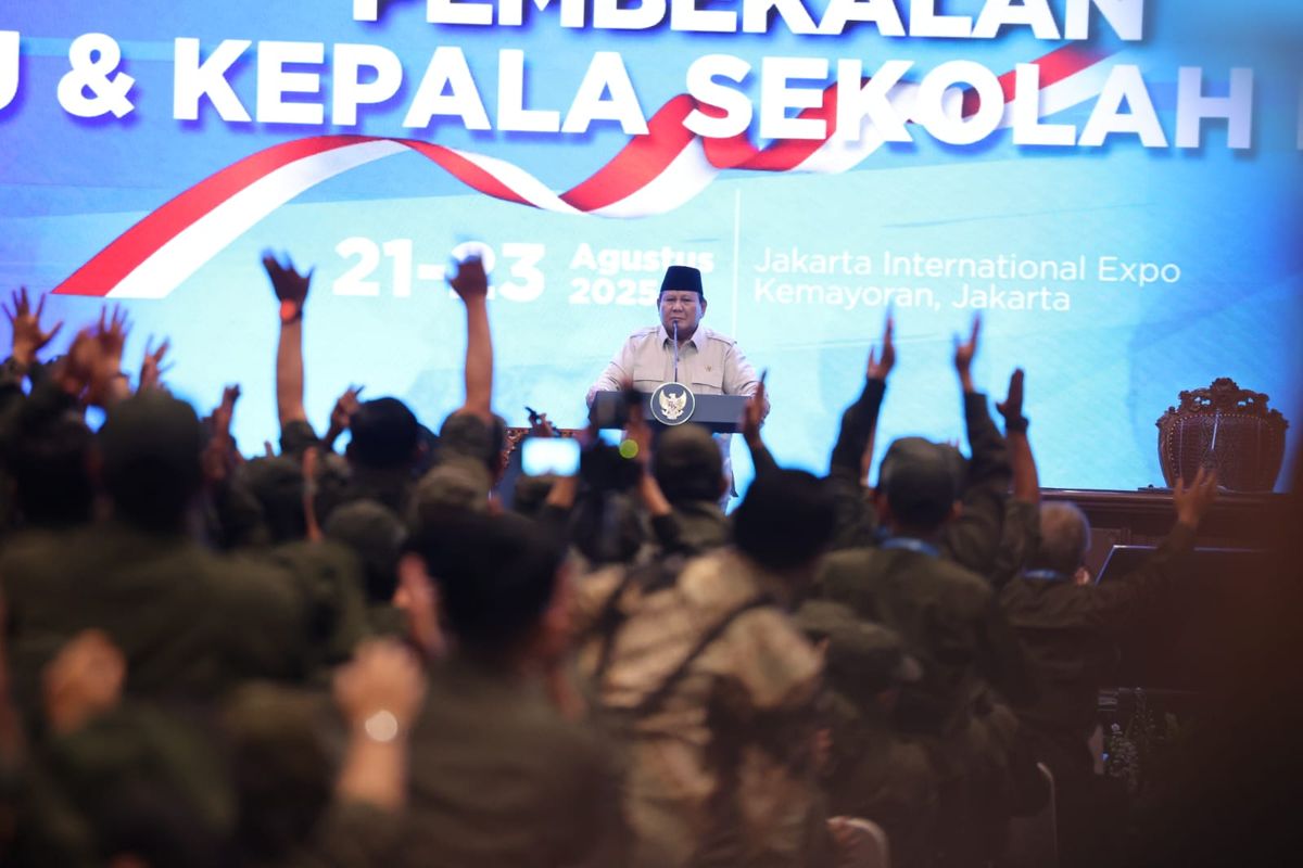 prabowo subianto, kementerian panrb, Presiden Prabowo, Sekolah Rakyat, guru sekolah rakyat, Presiden Prabowo Beri Pesan Khusus untuk Guru Sekolah Rakyat, Tiga Pola Pikir Guru Sekolah Rakyat, Guru Sebagai Birokrat Masa Kini, Peran Kementerian PANRB dalam Sekolah Rakyat, Program Prioritas Presiden