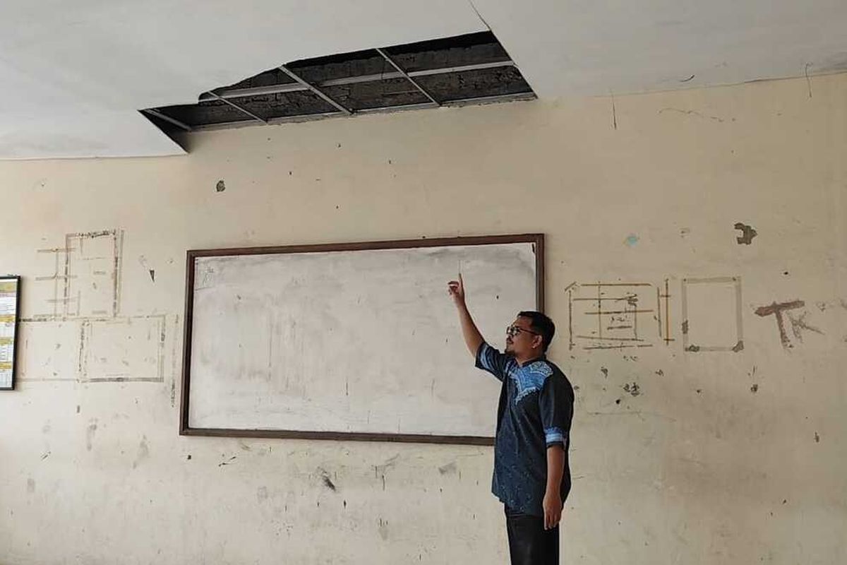 Cirebon, gaji guru, cirebon, SMK Swasta Cirebon, Gaji Guru SMK Veteran Cirebon Hanya Rp 300.000, Kini Hanya Ajari 11 Siswa Baru