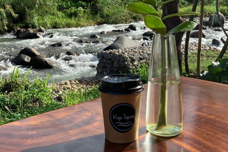 wisata alam, Jakarta, 7 Wisata Alam Dekat Jakarta dengan Panorama Menenangkan, 1. Kebun Raya Bogor, 2. Sentul Bogor, Wisata Curug dan Trekking, 3. Taman Safari Indonesia, Cisarua , 4. Taman Wisata Alam Angke Kapuk , 5. Kepulauan Seribu, Pulau Macan dan Pulau Pari , 6. Gunung Pancar, Sentul , 7. Situ Gede, Bogor 