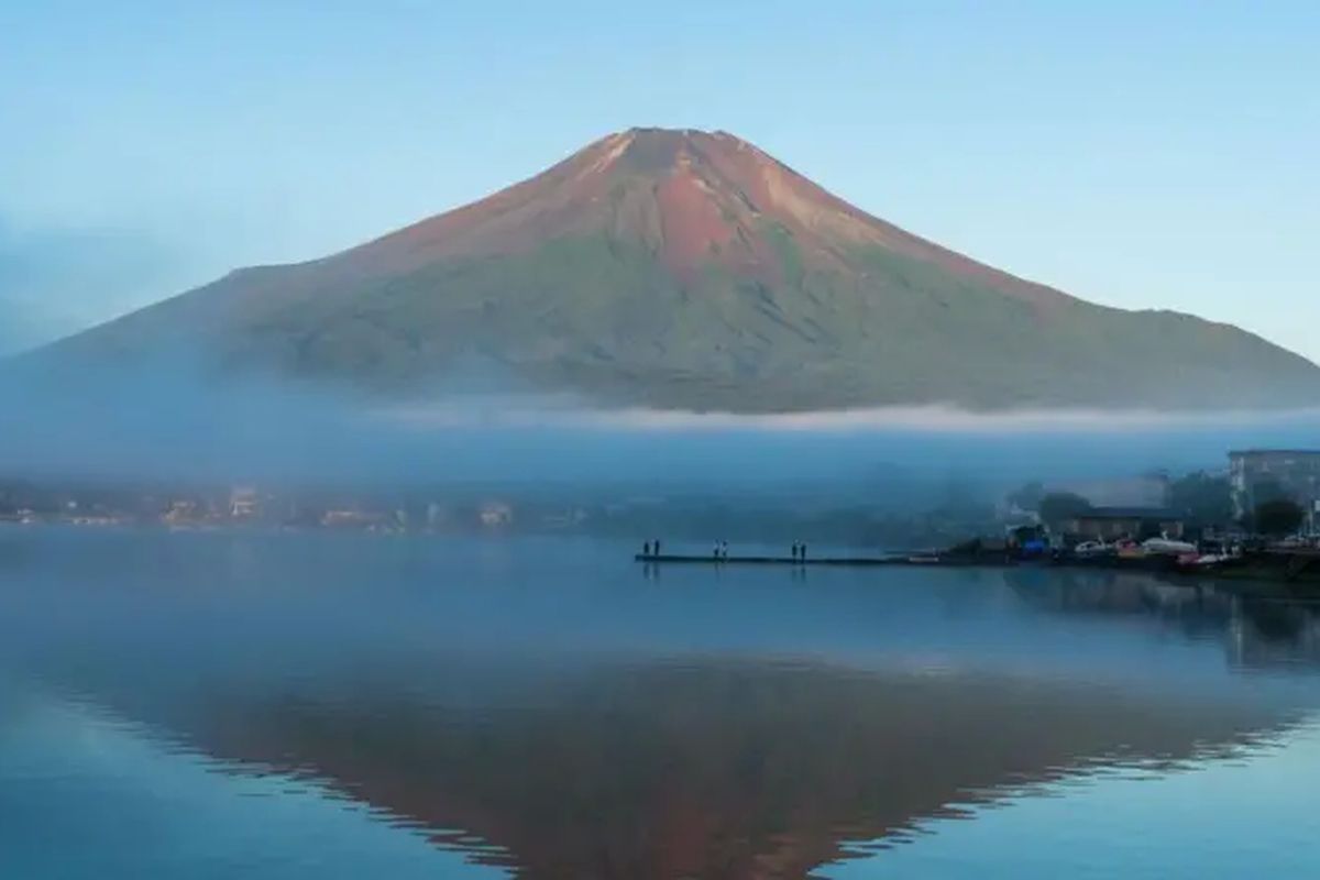 pendakian Gunung Fuji, Turis China Nekat Mendaki Gunung Fuji Saat Ditutup, Akhirnya Minta Ambulans