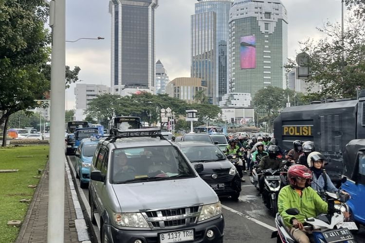 rekayasa lalu lintas, pengalihan arus lalu lintas, Dishub DKI Jakarta, penutupan jalan, malam perayaan hut ke 80 ri, 31 Ruas Jalan Ditutup saat Malam Perayaan HUT RI, Ini Jalur Alternatif