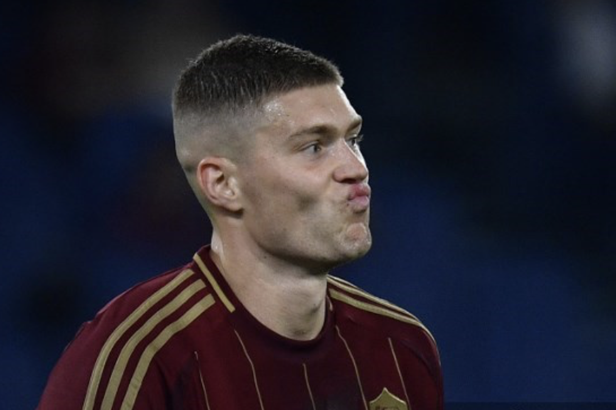 Serie A, AC Milan, AS Roma, Bursa Transfer, Liga Italia, Transfer Pemain, Artem Dovbyk, Santiago Gimenez, Hambatan AC Milan dalam Menukar Artem Dovbyk - Santiago Gimenez