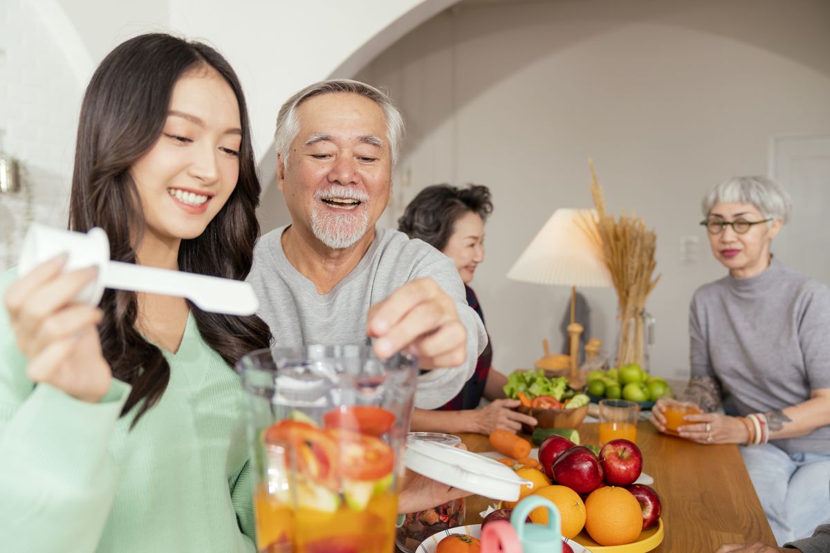 baby boomers, Baby boomers, makan sehat, generasi Baby Boomers, warisan generasi baby boomers, budaya sehat, kebiasaan sesat, Warisan Generasi Baby Boomers: Budaya Sehat atau Kebiasaan Sesat?, Saat Perut Buncit Dianggap Biasa, Menikmati Informasi Tanpa Mampu mengkritisi, Milenial Sang Pelopor Inovasi di Tengah Kebingungan, Potensi Konflik Mertua - Menantu, Prinsip Hidup Selaras