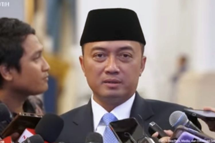BUMN, rangkap jabatan, Wakil Menteri, Angga Raka Prabowo, KPK Soroti Rangkap Jabatan Wakil Menteri, Usulkan Reformasi Sistem, Pentingnya Kajian untuk Reformasi Tata Kelola Publik, Putusan MK Mempertegas Pentingnya Pembenahan, Potensi Konflik Kepentingan dan Pengawasan yang Lemah, Rekomendasi Perbaikan Sistem dan Etika Publik, Rekomendasi Kebijakan dari KPK, Evaluasi Kementerian Sekretaris Negara (Mensesneg), Wakil Menteri yang Merangkap Jabatan di BUMN